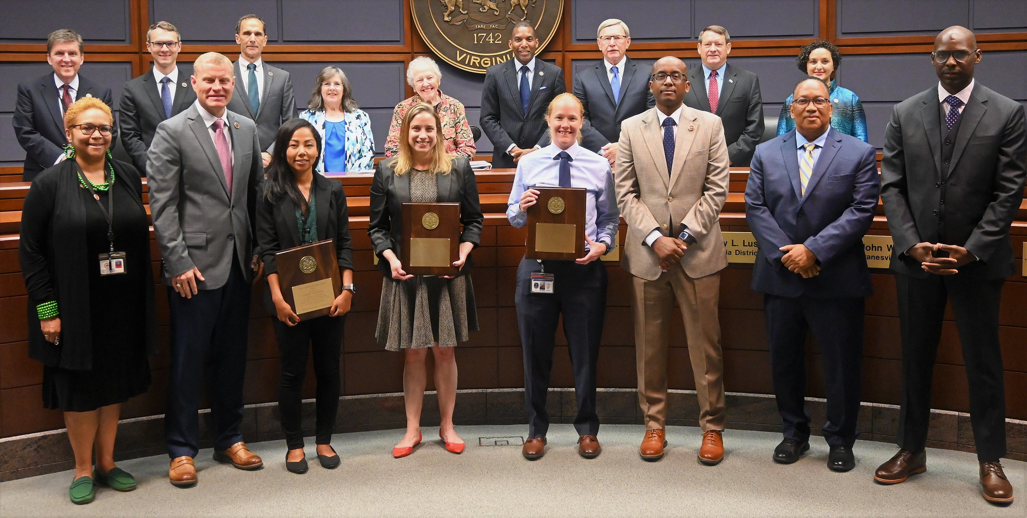 Board of Supervisors with 2023 Onthank Award winners