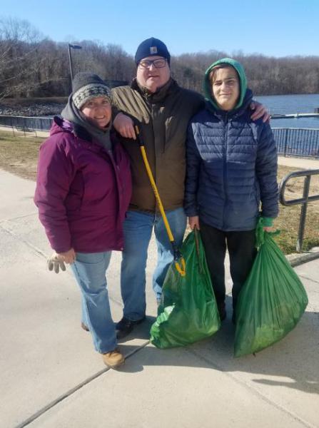 Volunteers Clean Up Lake Accotink Park on MLK Day of Service