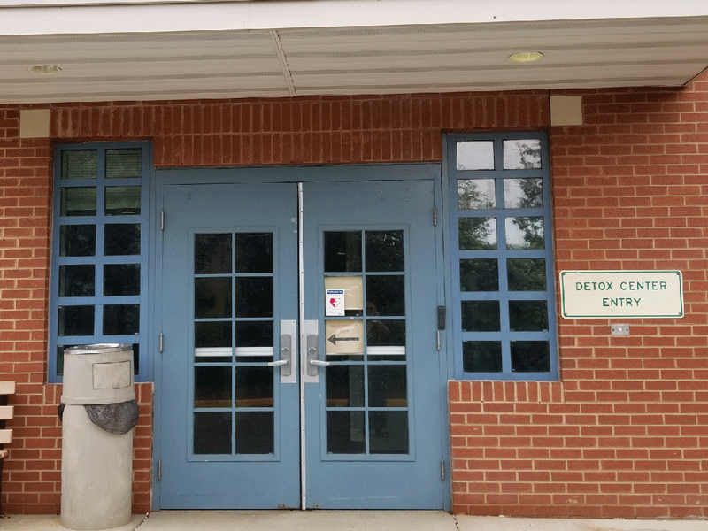 Photo of entrance to Fairfax Detox Center