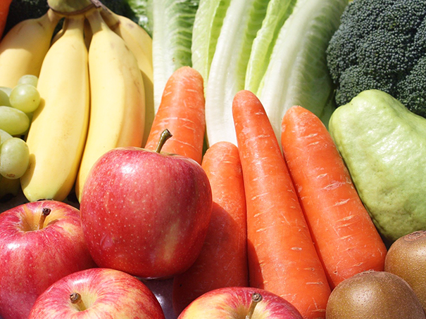 fruits and vegetables grouped together