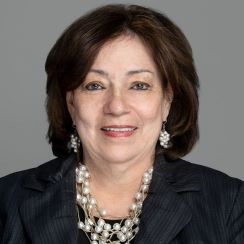 head and shoulders photo of Rosalia Fojardo