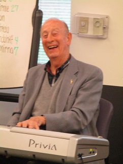 Lewinsville Adult Day Health Care volunteer Bob Rosenbaum