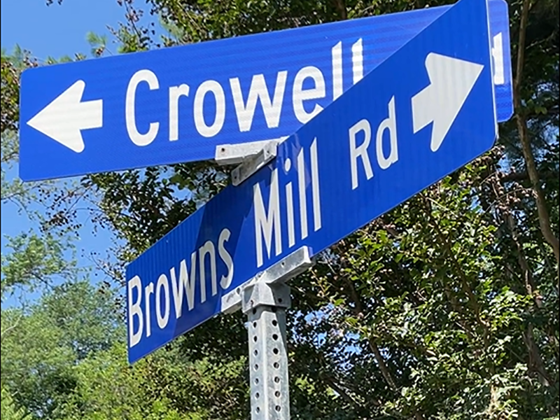 Street signs for Crowell and Brown Mill roads