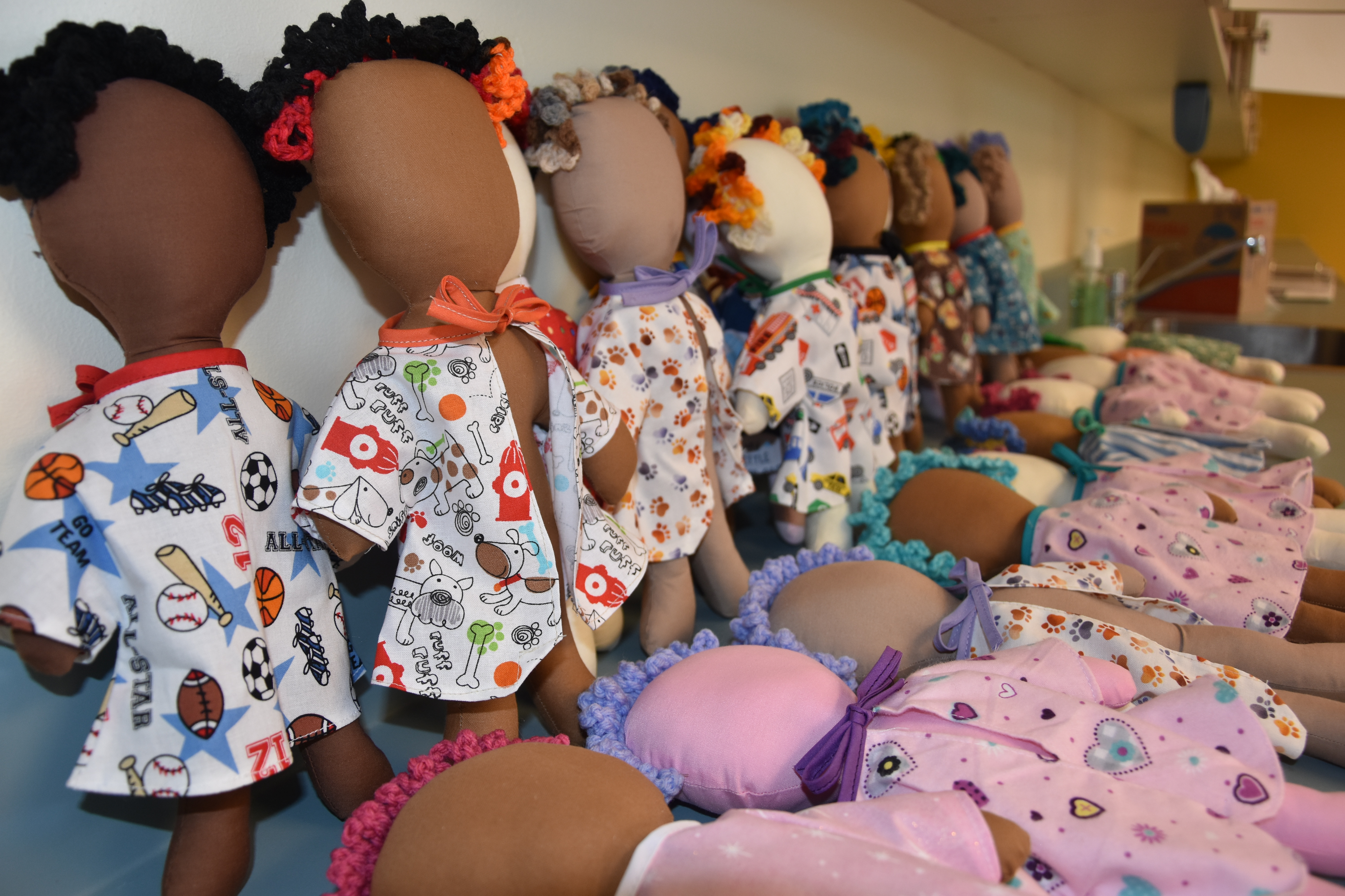 Handmade dolls from the Lincolnia Dollmakers.