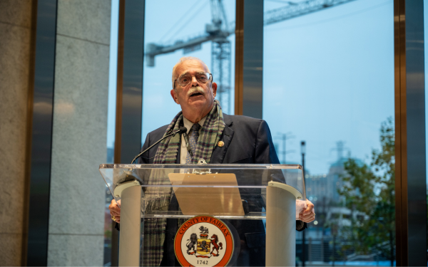 Rep. Gerry Connolly speaking at a Silver Line event Rep. Gerry Connolly speaking at a Silver Line event