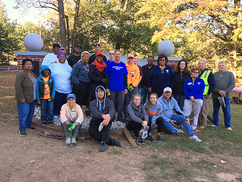 Volunteers Improve Banks Park for National Public Lands Day