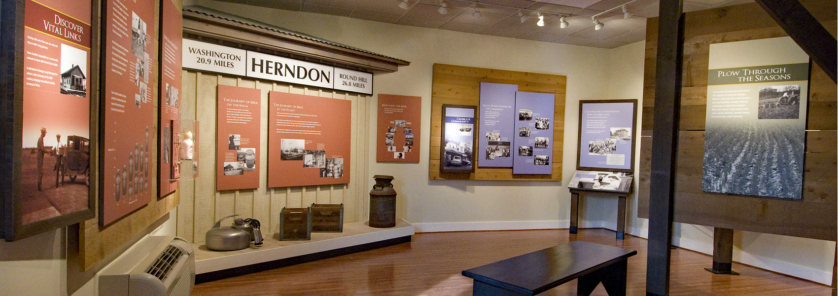 The exhibit inside the Frying Pan visitor center