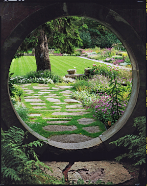 Jack Ledbetter Circular Window at Abby Garden