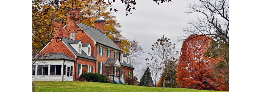 Fall garden near Green Spring's Historic House