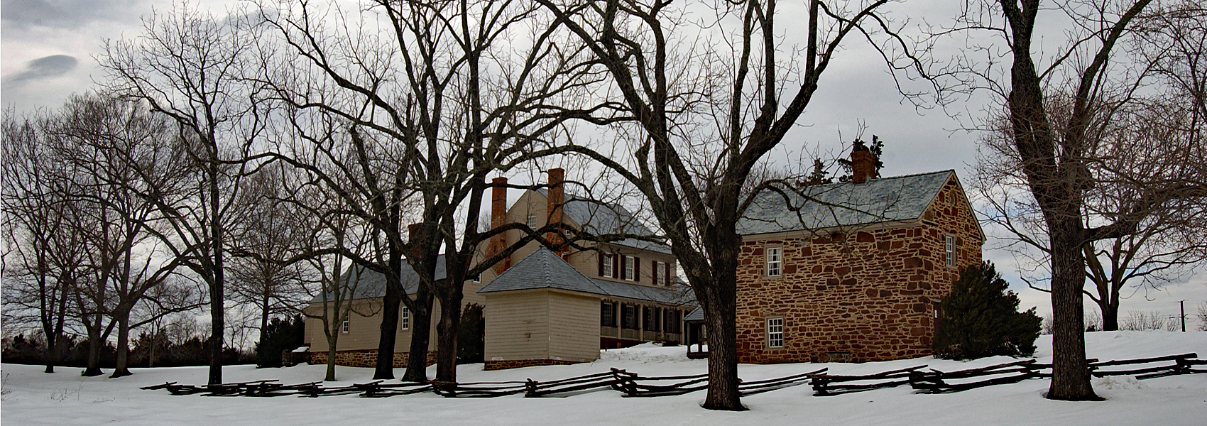Sully's historic house in snow