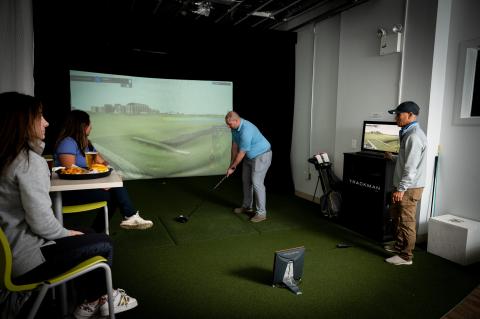 Indoor Golf