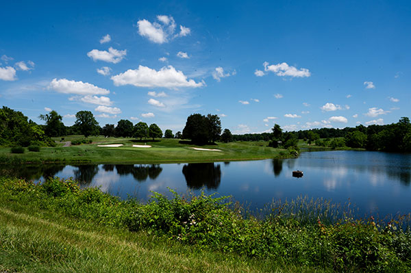 lakes hole 8