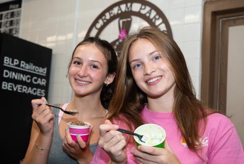 Burke Lake Ice Cream Parlor