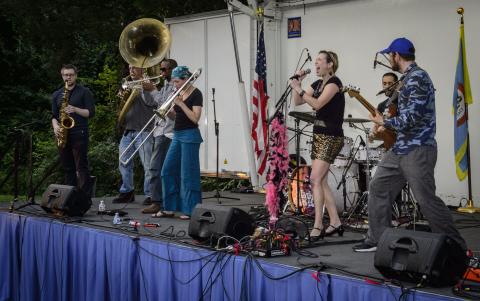 Band performers