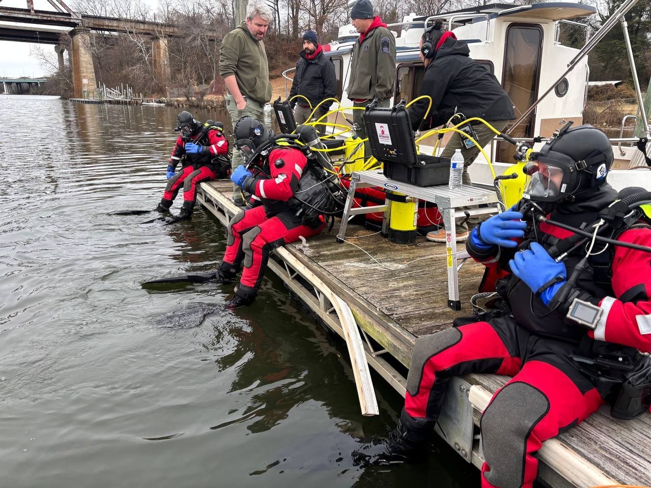 Underwater Search and Recovery Unit vehicle recovery operation