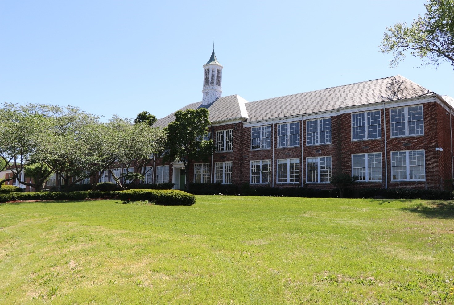 Original Mount Vernon High School Exterior