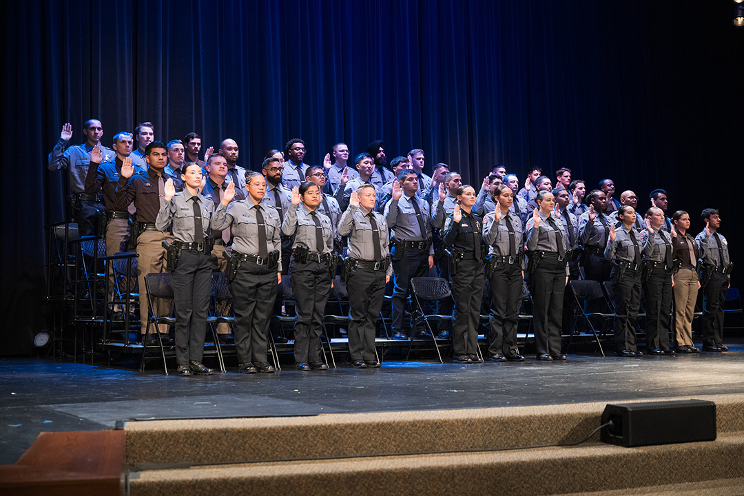 Session 89 graduates are sworn in.